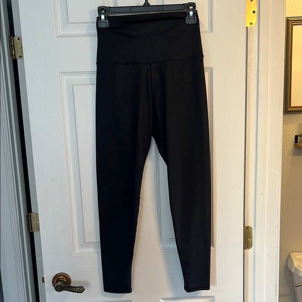 High-Waisted Black Leopard Print Leggings